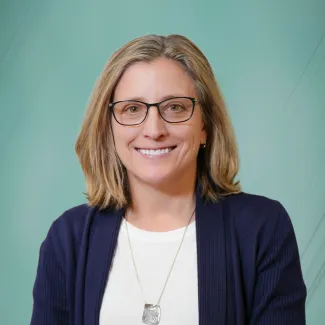 Lisa Thompson Headshot